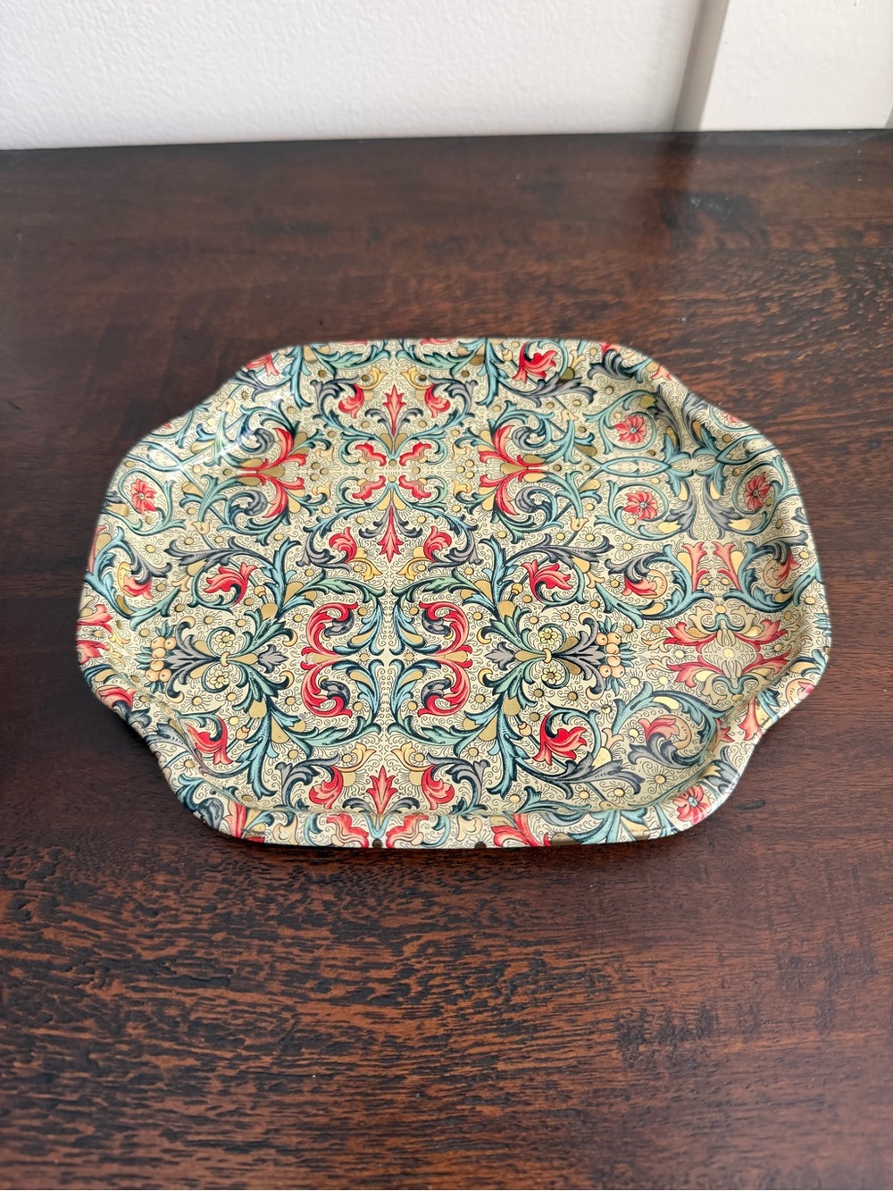 Small Vintage Elite England Tin Tray